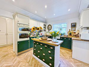 Photo 10- click for photo gallery